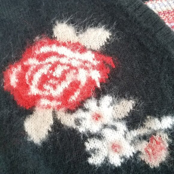 Forever 21 Black Floral Short Cardigan Sweater LARGE Red Blue Fuzzy Soft - Picture 9 of 15